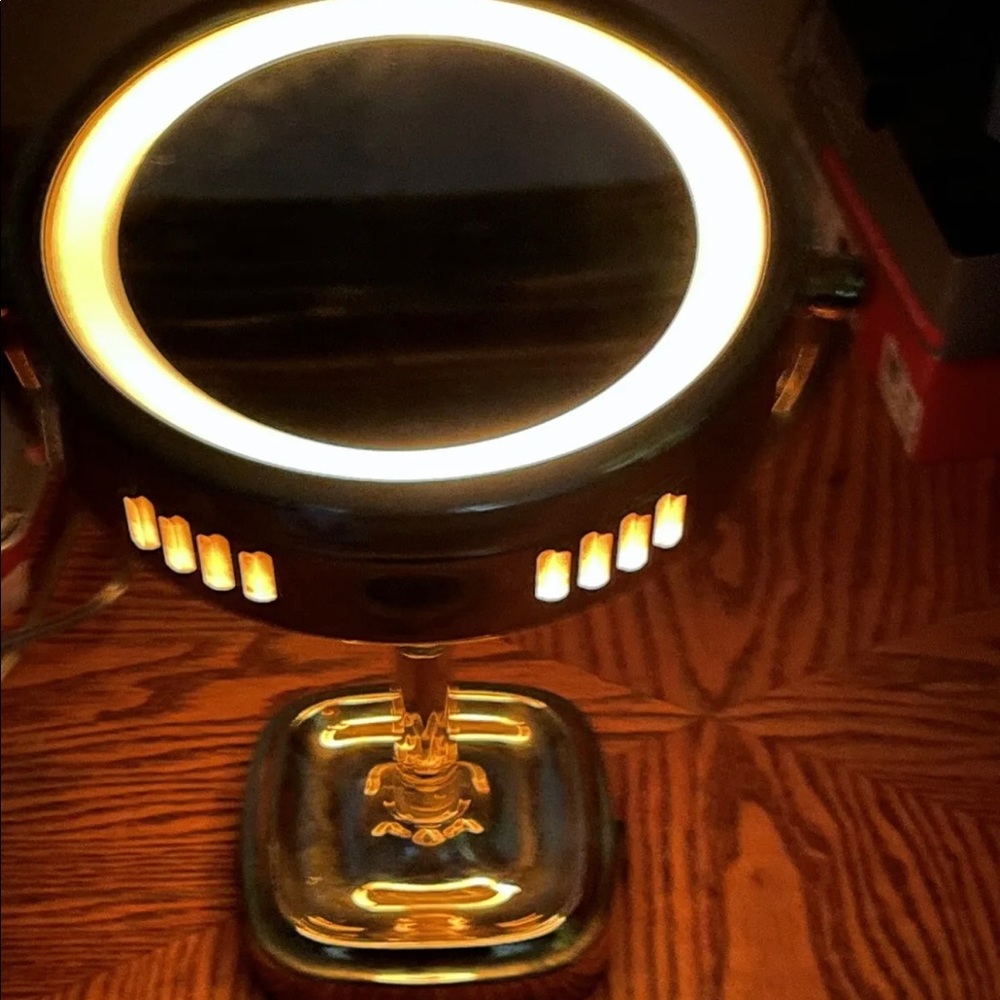 Vintage 1960/70 kimball & young inc 2 sided lighted magnified  makeup mirror